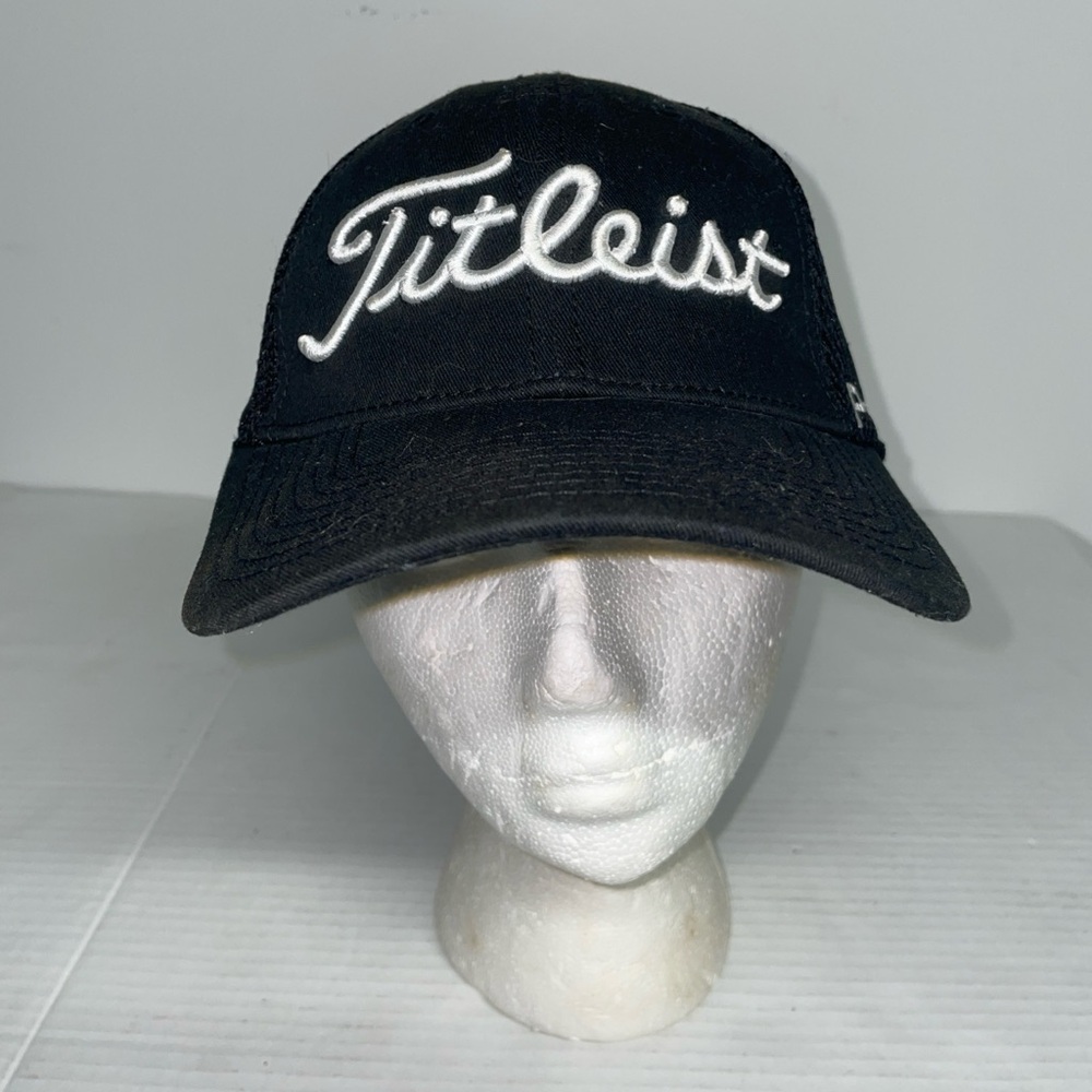 Titleist Golf Tour Performance FJ Footjoy Pro V1 FlexFit Hat Cap M/L Black White